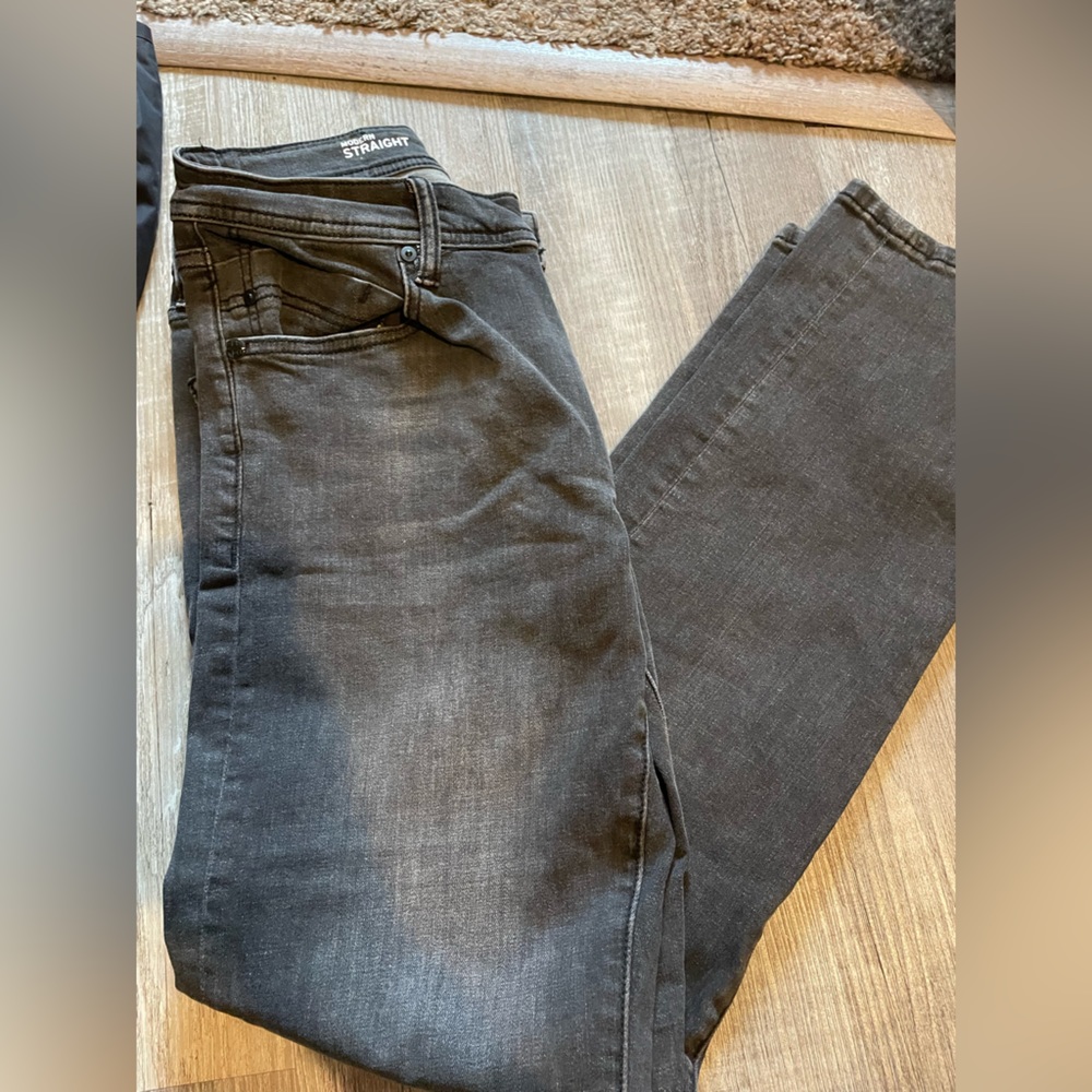 Black Liverpool straight jeans